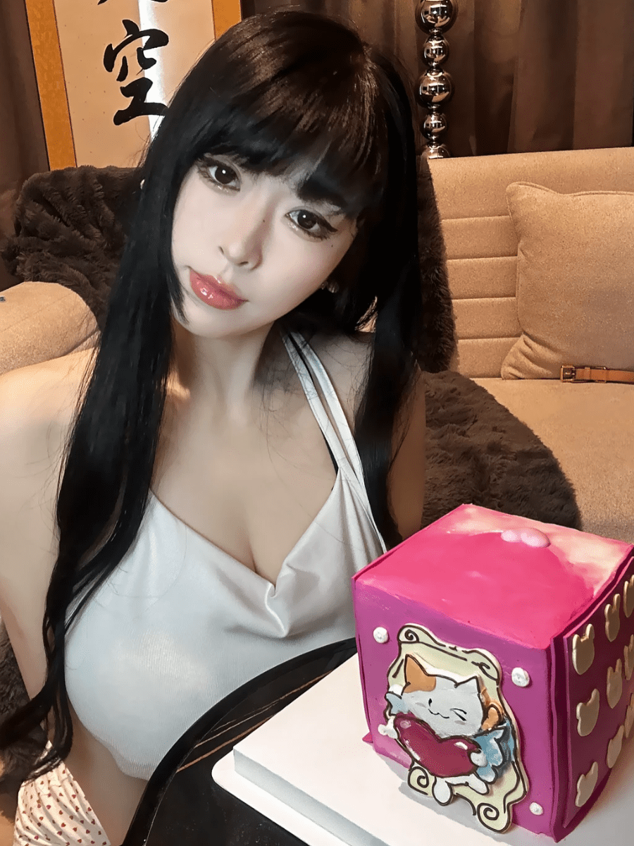 B站H杯舰长福利姬合集【9P 3V】