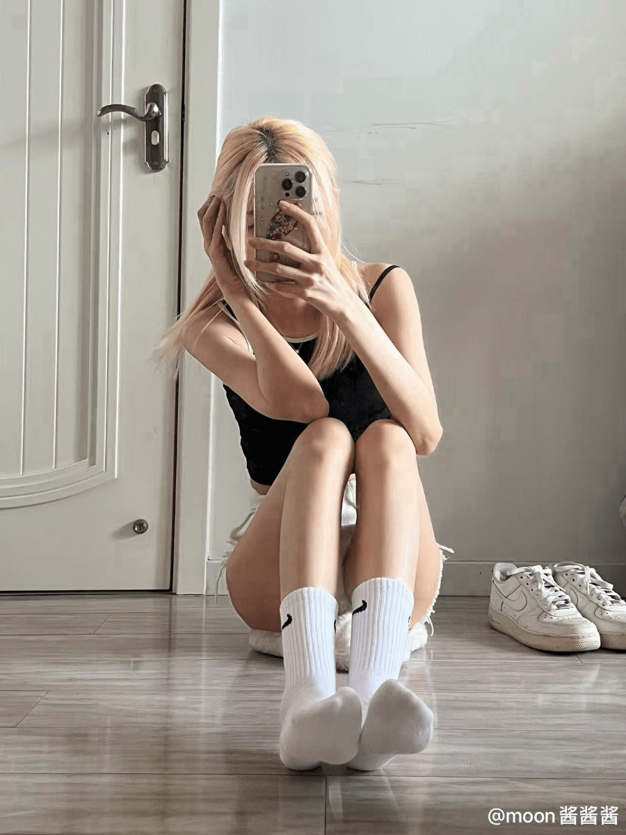 抖音moon酱酱酱微密圈全集170P 18V