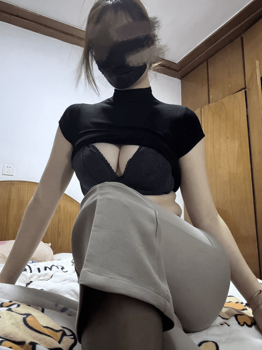 余珠珠抖音写真合集 175张高清图片与39个精彩视频