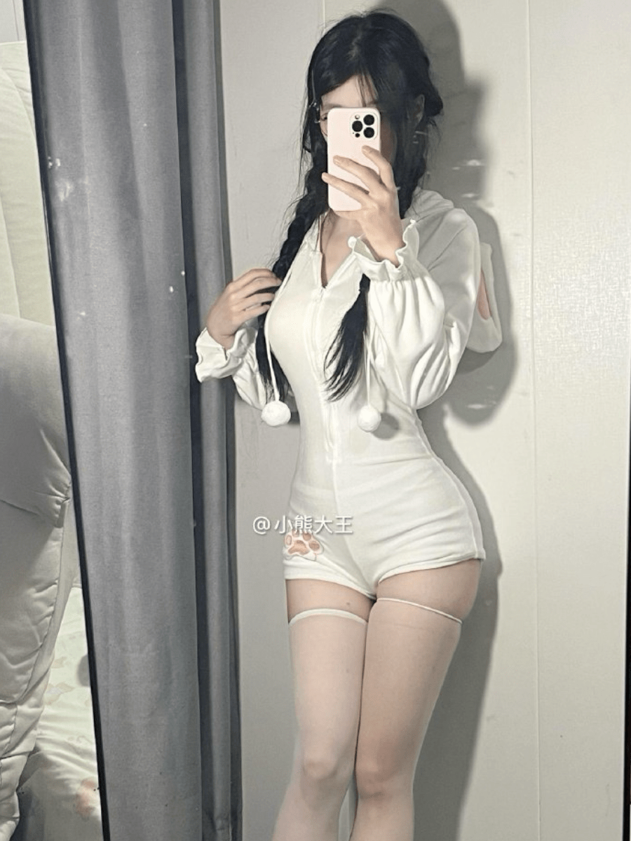 抖音小熊大王微密圈写真集 443张照片98个视频