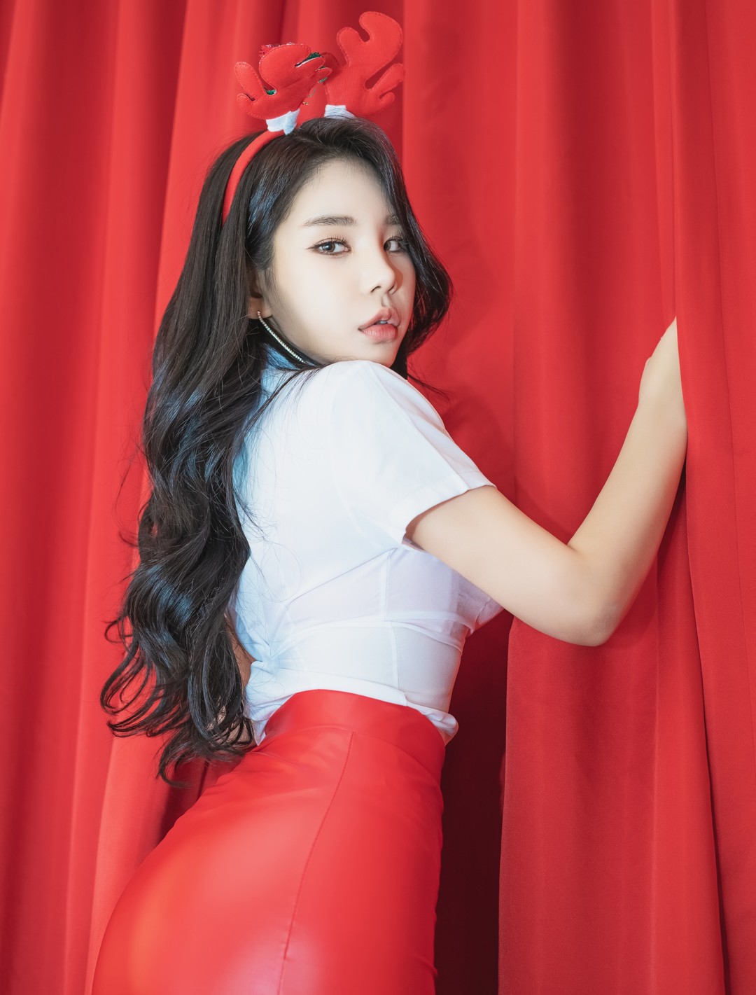 SAINTPhotolife美女写真图集：148套作品42GB资源下载