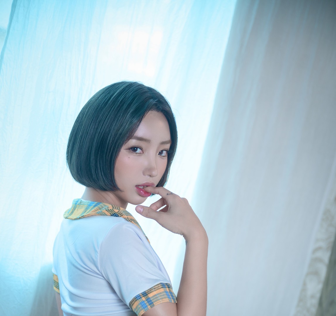 BootyQueen写真图合集下载60套129GB 7 2