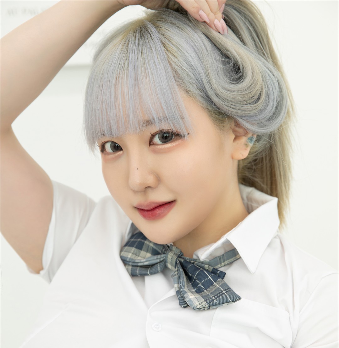 Supreme美女写真7套合集1.5GB下载