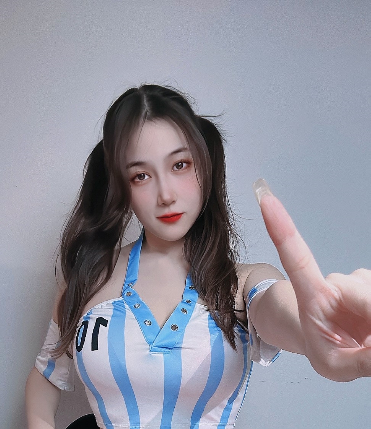 可可西yyy 34套美女写真图集 16GB打包下载