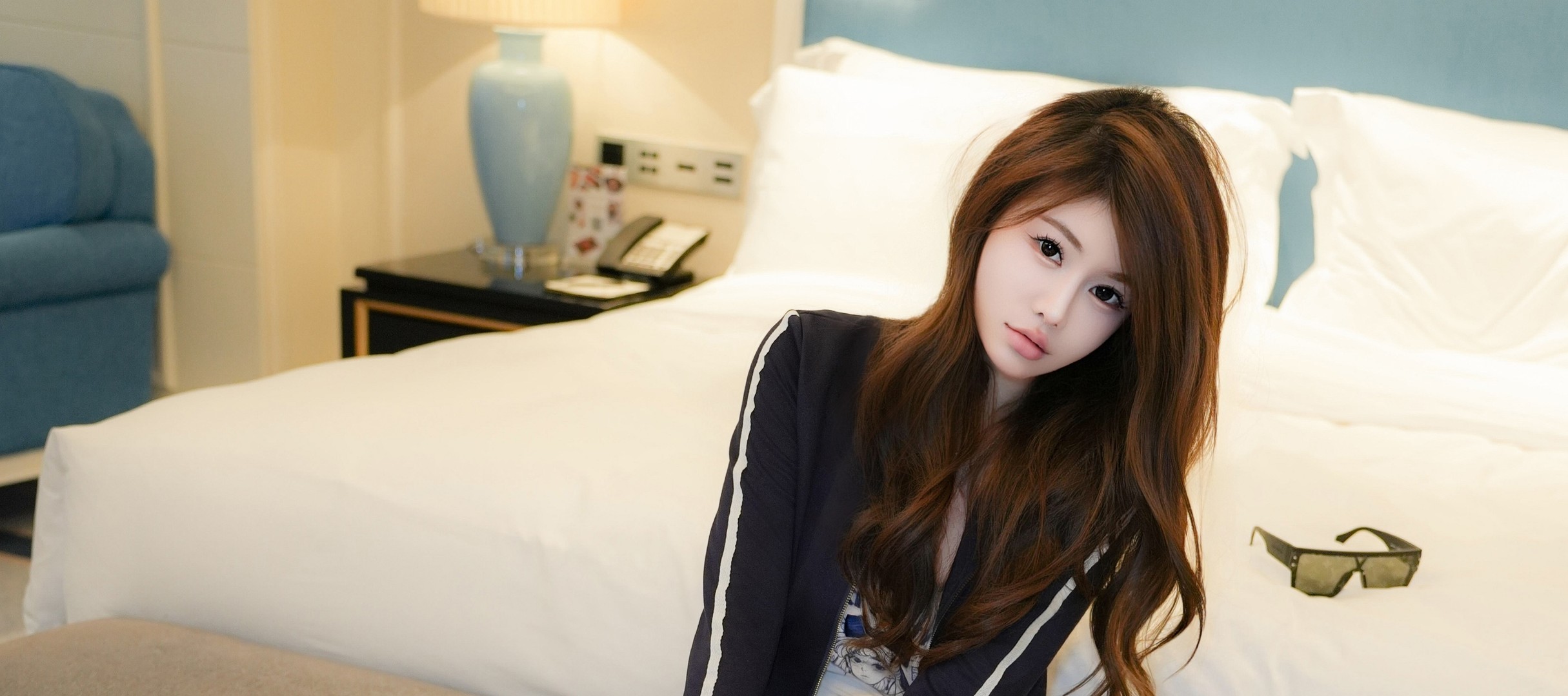 甜妮内部私购无水印写真合集1套 634MB 3 1