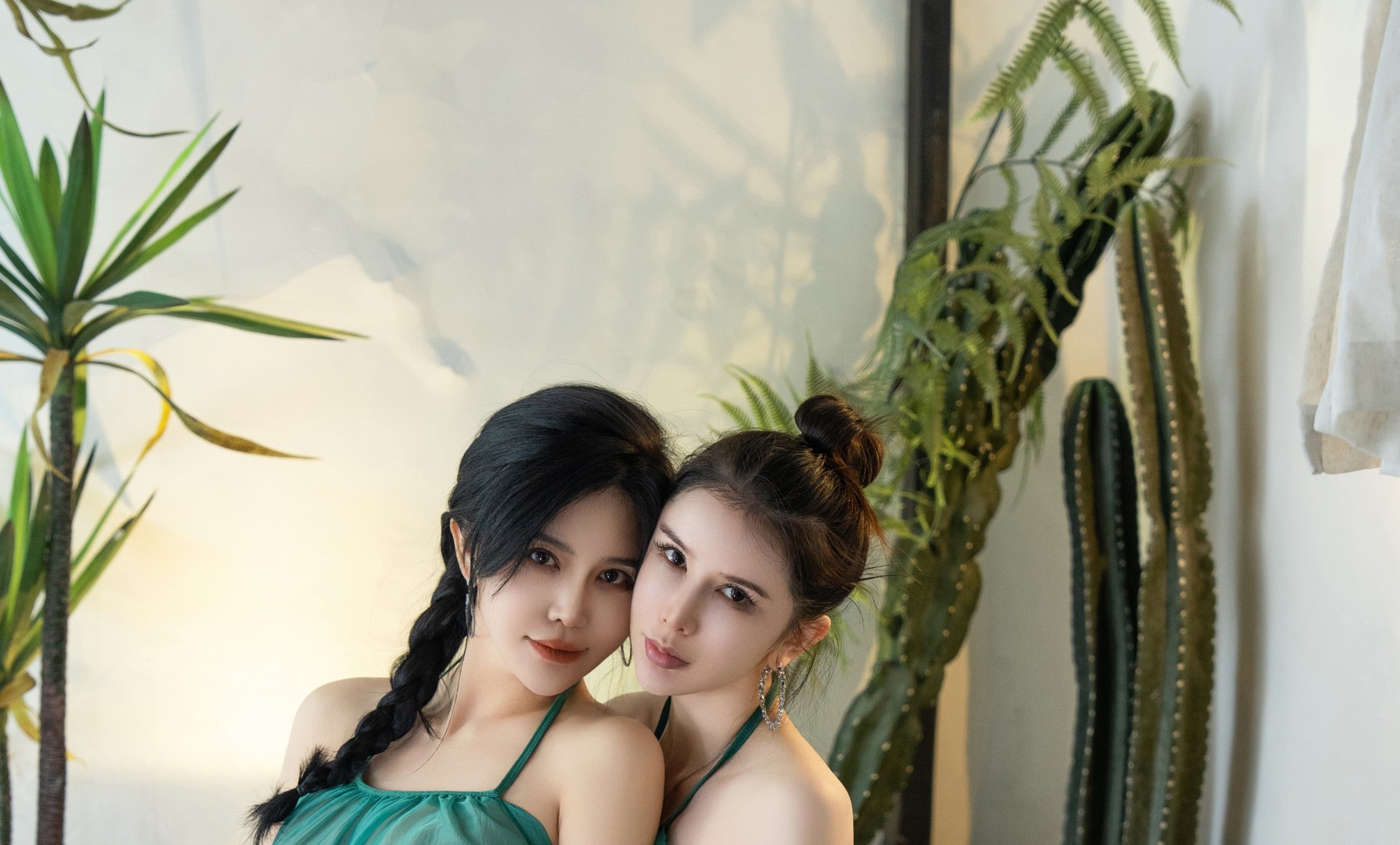 李丽莎无水印私购写真合集 8套13GB 2 2