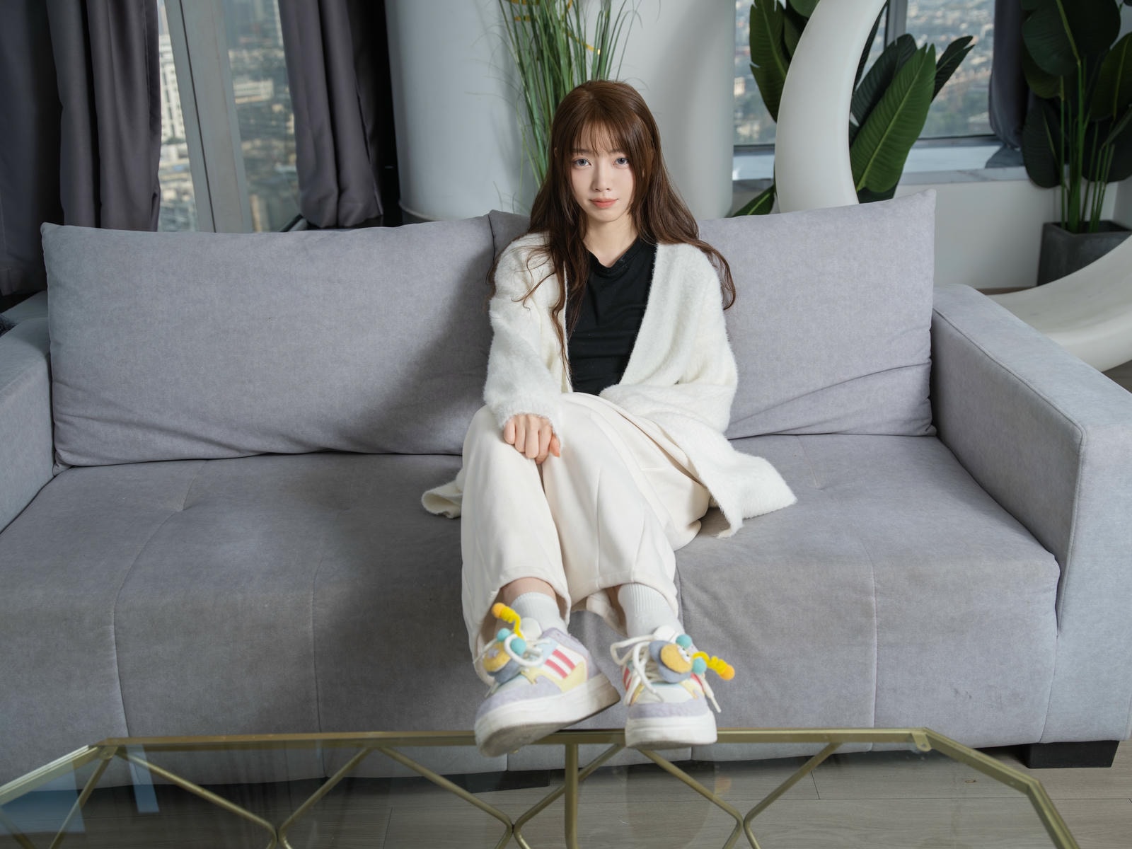 国模润润校园写真｜377张4K高清素材 大二平面模特实录